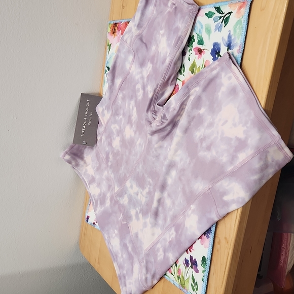 Threads 4 Thought work out shorts with pockets - Picture 2 of 6